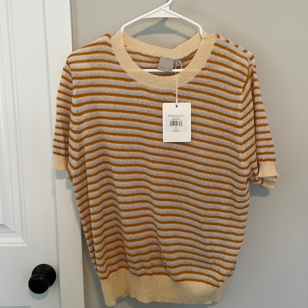 DownEast, vintage looking, blouse.